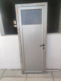 باب المنيوم • طول ٢م • كركوك