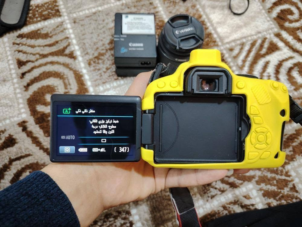 كانون 600D • نضيفه • ملحقات كاملة