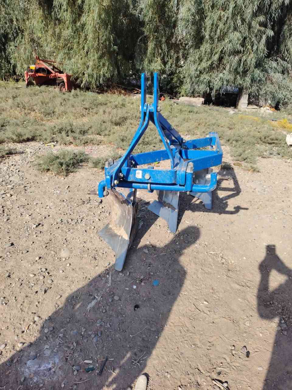 معدات زراعيه للبيع قالعة بطاطا مع فدان فاو رقم عشره في حاله جيده جدا السعر للقالعه (20$)وسعر العده الفدان (11$)للاسفسار الاتصال على الرقم التالي (***********)
