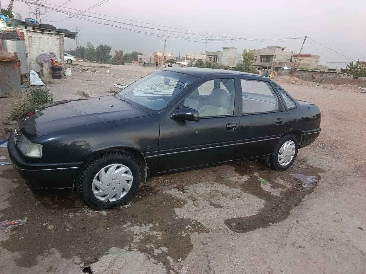 اوبل فكترا مديل 1991 حجم 16 كير محرك شرط سمكره صبغ عام جماليه بدون ضرر كهربئيات كيجات كلها شغاله طخم تاير جديد صدر نضيف داخلها نضيف اربع دسكاد داخلها ارباك صاج  رقم صلاح الدين الماني وسنويه كارتوني منتهيه 2020 وشرط التحويل السعر 27 وبيها مجال بصيط سياره جاهزه
***********
