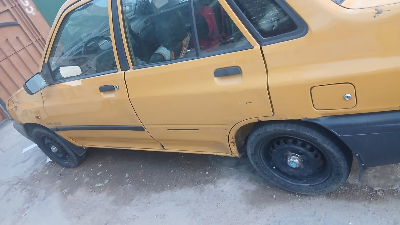 ٢٠١١ • بغداد • ٢٥ ورقه