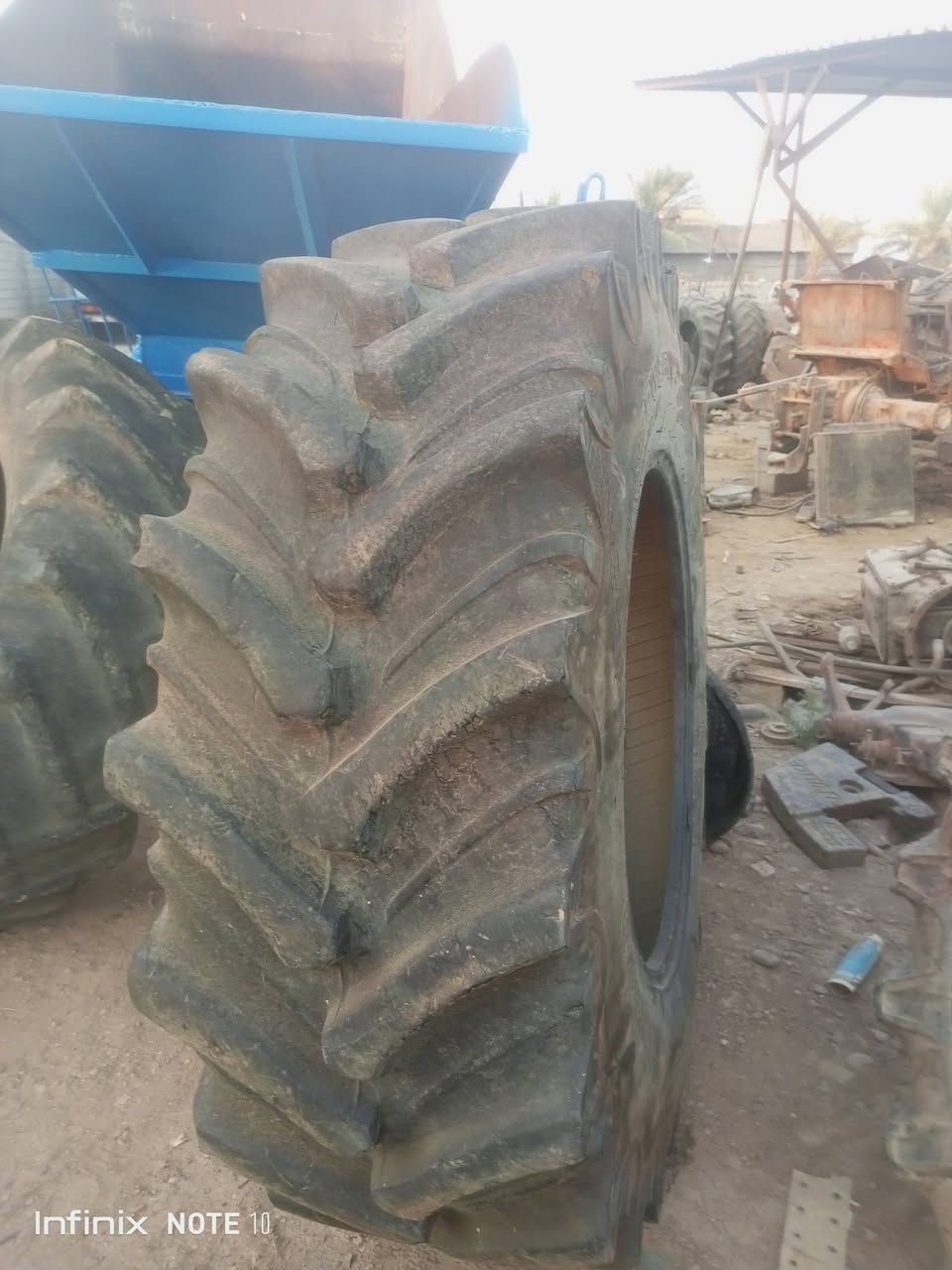 تاير جيد هندي 18*30العنوان واسط الحفريه ***********
