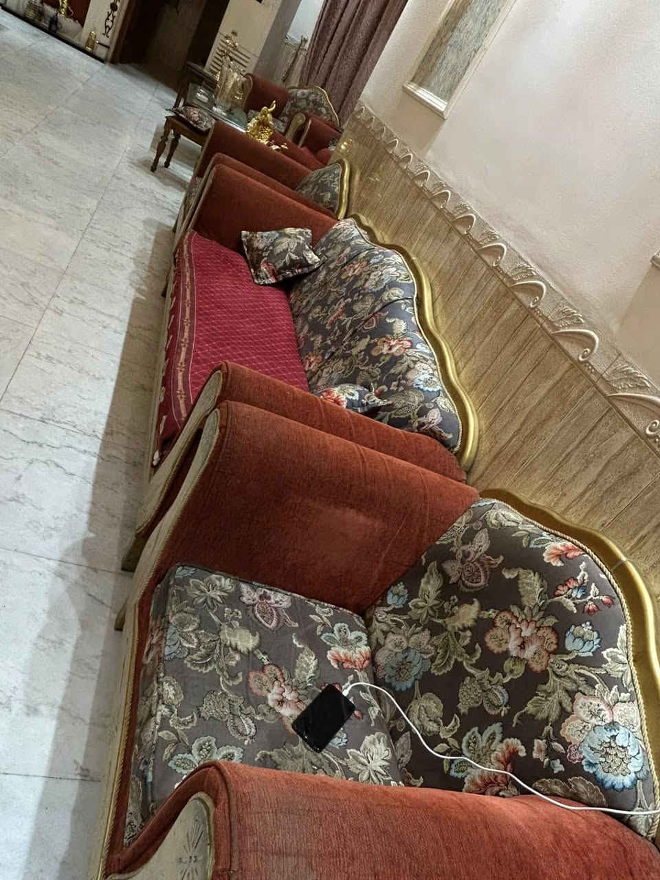 صوفا ١٨مقعد • درجة أولى • بغداد
