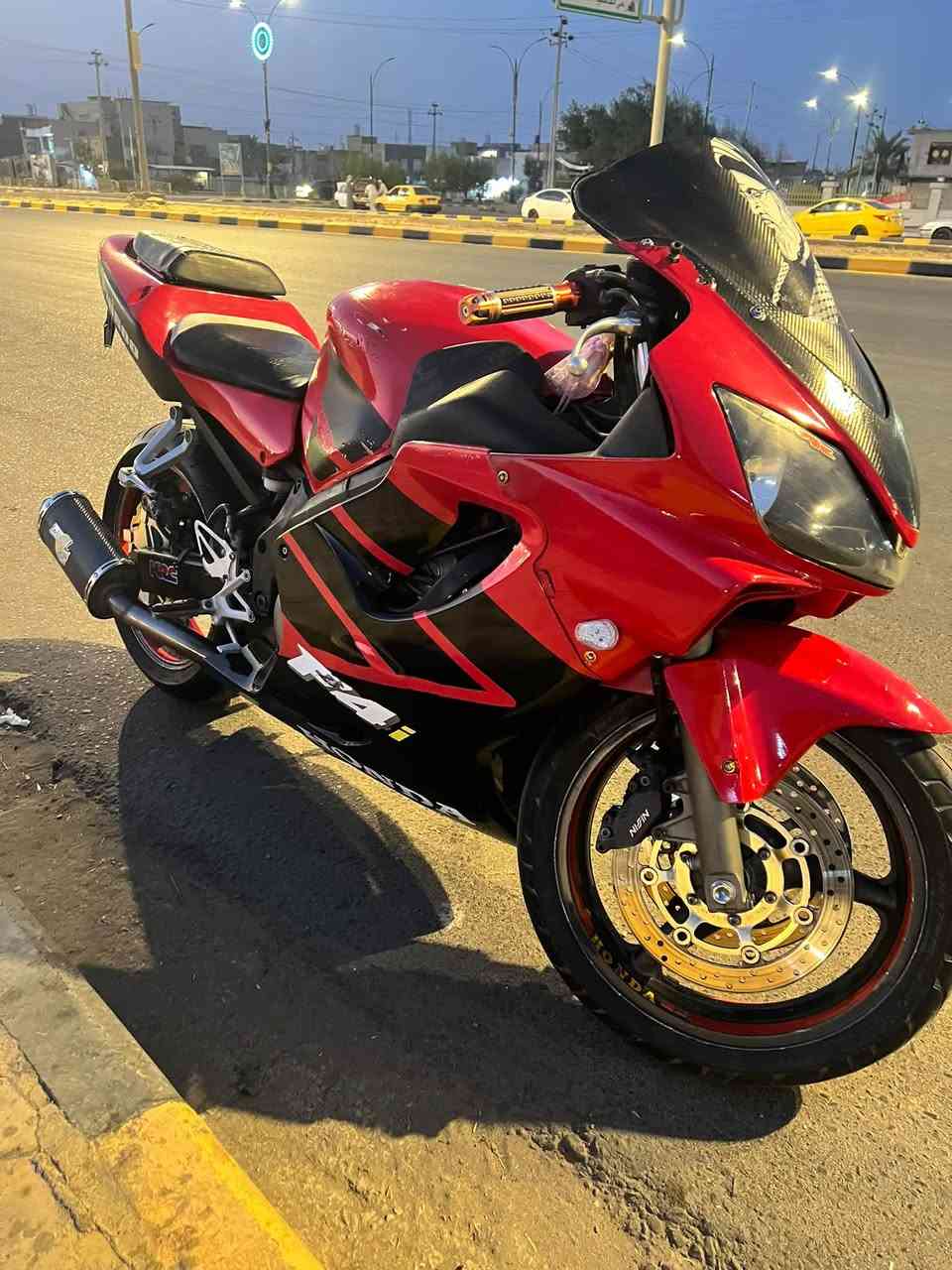بطح CBRF4i600 مكينه مامفتوحه ضفيره وكهربائيات مكفوله وشغاله كير مكفول  الدراجه بيهه اوراق عليهه ادامه جديده بلكات ونوزلات وغيرهن دراجه ماتشتغل عقلهه محترگ سعر تصليحه 150 الف مكان الدراجه العماره في المركز سعر الدراجه 22 ورقه وبيهه مجال كلش قليل للأستفسار اكثر الاتصال على الرقم يتوفر بس فقط واتساب ***********
