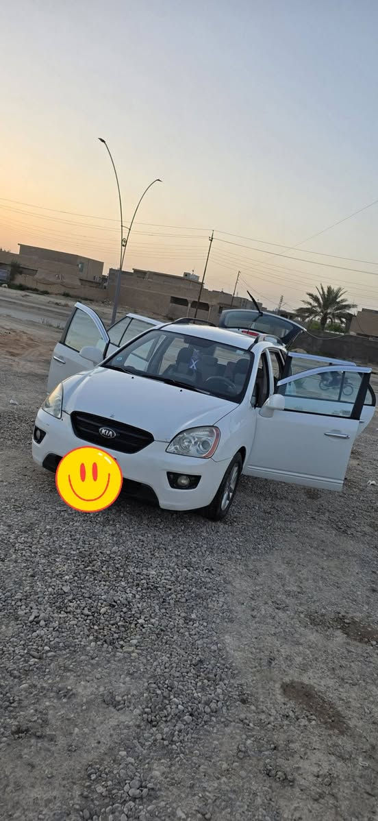 كيا راندو ابيض
-موديل ٢٠٠٩
- تبريدها ثلج قطعتين
-ماشيه ١٧٢  
-شاشه كبيره مع كاميرا خلفيه
-حساسات خلفيه
- حساسات تايرات جديده
-محرك +گير بشرط كفاله 
-محرك 2.7 سته سلندر
-رقم انبار بسمي 
-سنويه لل ٢٨
- الضرر جاملغ خلفي ومصلحه وصندوك من امريكا 
-ويل كب 
-دوشمه كشنات جلد+مخمل
-تحكم ستيرن مثبت سرعه فقط 
-للاستفسار الاتصال
هاتف //***********
مكانها// الانبار
—السعر  ٩٥ $ وبيهه مجال بسيط

—ملاحظه السياره بس بيع مااراوس—
