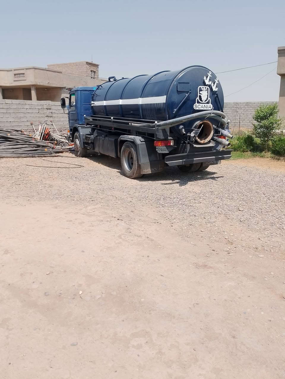 السلام عليكم سكانيا للبيع موديل 91 سياره خير من الله جاهزه للشغل سياره بلاديه السعر 145.  *********** للاتصال
