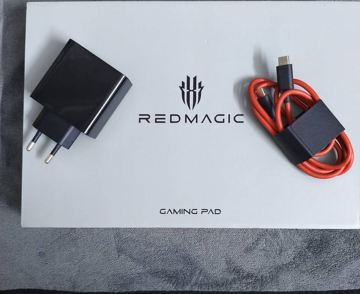 ريد ماجك النوفو 3 pro (نضيف كلش)
اخو جديد 
144 فريم بطاريه 10100  شاحن80 واط
 بداخله مروحه تبريد واضويه 
سعر 950 الف وبي مجال 
مكاني بغداد حي عدل 
رقم ***********
