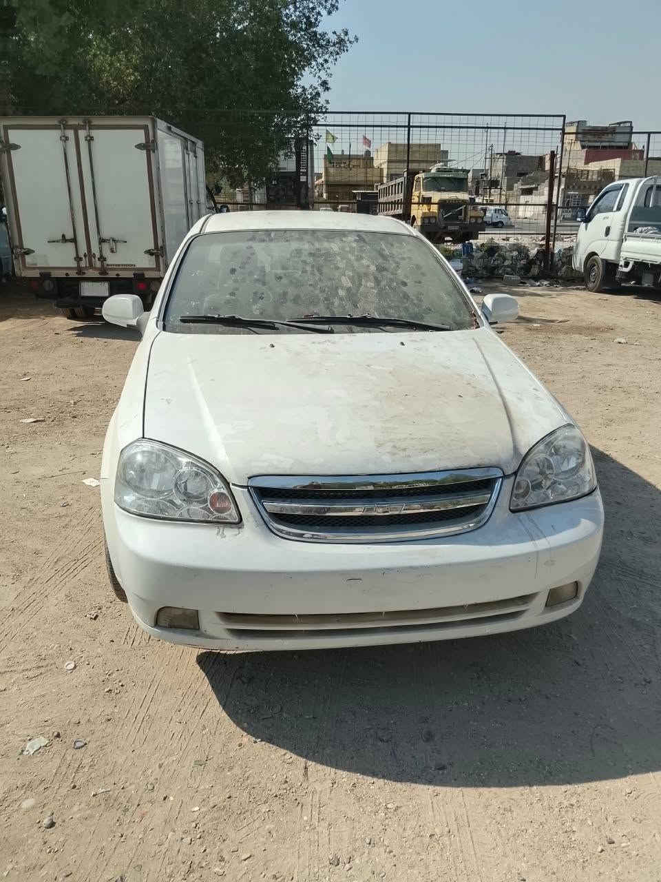 السلام عليكم سيارات مزاد وزارة الداخلية جاهزات ترقيم بغداد معفيات من الكمرك عدد تلاثه كل وحده وسعرهه الرقم ***********
