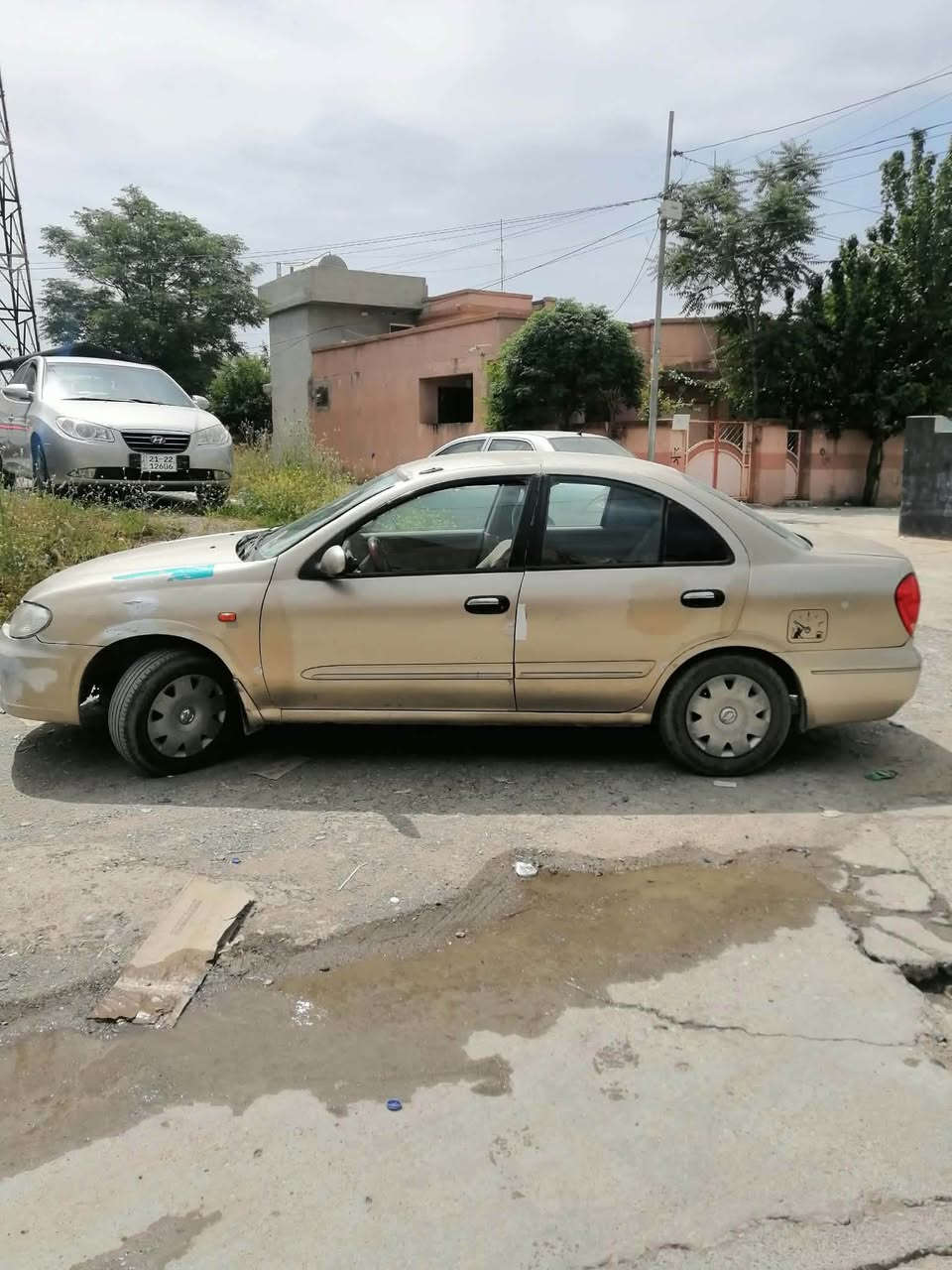 نیسان سەنی ٢٠٠٧ کۆری 
گێر ئۆتۆماتیک 
تەبریت لەسەر سویچ ، بەقوەت و سارد
چوار تایەی نوێ
گێڕ و مەکینەی بەشەرت
ڕەنگی ککاوی 
نرخی ٣٢ وەرەقە و معامەلە 
بۆ زانیاری زیاتر پەیوەندیمان پێوە بکەن 

***********
