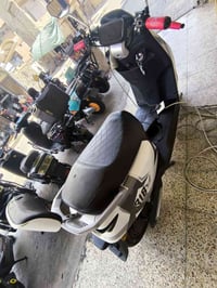 ماطور ٣١٨ • نضيف • بطاريات ١٠