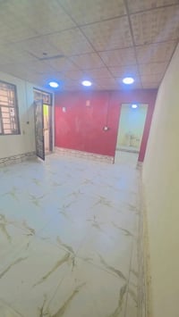 للإيجار طابق ثاني حي ابو طالب شارع الجنه  مساحتها ١٥٠متر صب مسلح ارضيه...