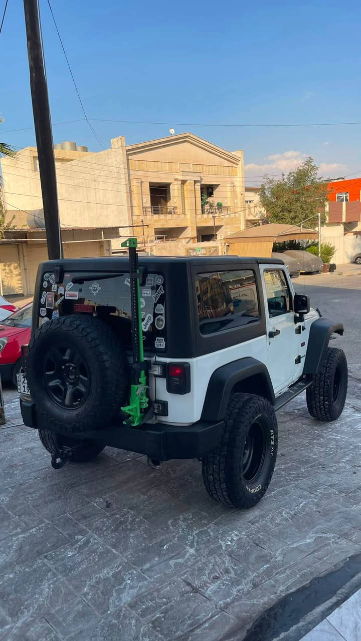 Jeep wrangler 2011 sahara 
Sharika harlm
138,000 roshtwa 
Ger w makina  ba shart 
Sayaraki mak w be masrufa 
Nrxi 130 mahamala 
Gorinawa nakam 
*********** أربيل, العراق

نص مكتوب في الصور:
- ***********
- VOGUE.DETAILING
- VOGUE_DETAILING
- VOGUEDETAILING