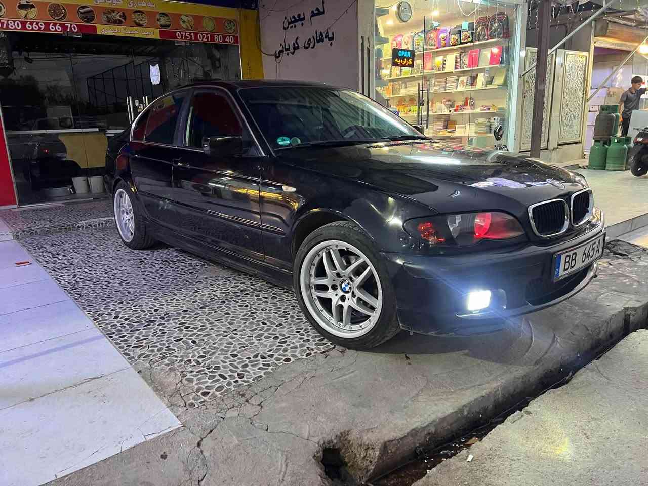 Bmw E46
2004
سه ياره كه مه نه فيسته 
گيرو مه كينه و ته بريد به شه رت
سه ياره كي باكو جوانو بي كيشه يه
سلايته توماتيك مه كينه 525i
گورينه وه ده كه م له سه ر دل كرتن
رقم *********** أربيل, العراق
