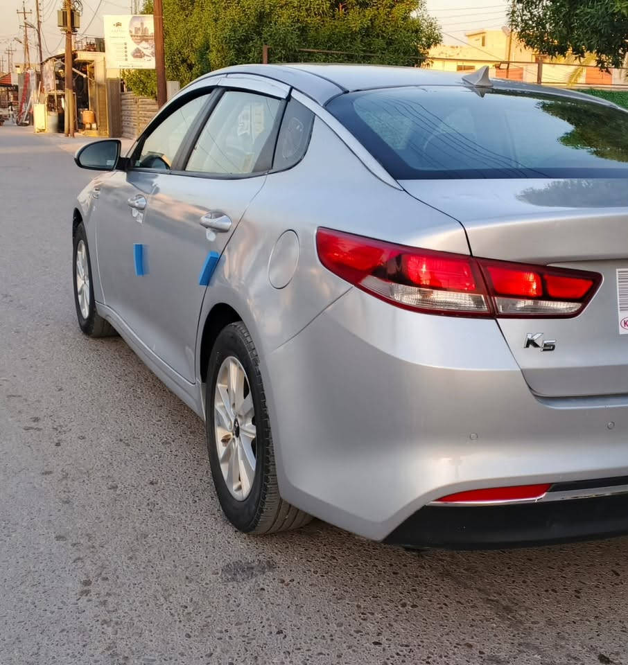 اوبتما 2020 2020 K5 أدوات ادوات كصة جنطة
السيارة دخول جديد وارد كوري 
كير محرك تدفئة تبريد شغال واحد عً واحد كفالة 
السيارة كاملة وجاهزة فلس ماتذب عليها 
السيارة غاز انسى الدوانز وسوالف الدوانز والفيت بم 
رقم كامل اربيل انكليزي 
السيارة شكد ماتكول جديدة جديدة 
بالحقيقة احلى من الصور 
كفالة من السرقة والعشائر والمشاكل 
الشراي كل الهلا بي والمو شراي هم هلا بيك بس لا تكسر بحلال العالم 
للبيع او المراوس بأصولي حسب القاعة 
٥٥$
واتس اب    
‭ ***********‬

نص مكتوب في الصور:
- 1