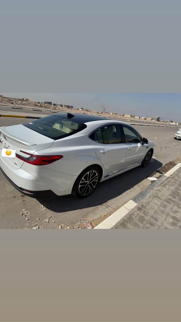 سياره كامري 2025 وكاله عبد الطيف كفاله من شخط فول مواصفات  بنوراما برده خلفيه لد داخلي ويلكب 18 كروم فول سياره هايبرد مكينه 2500 اقصاد راعيها بعداد و رقم بغداد
ماشيه 50
الاتصال ***********
