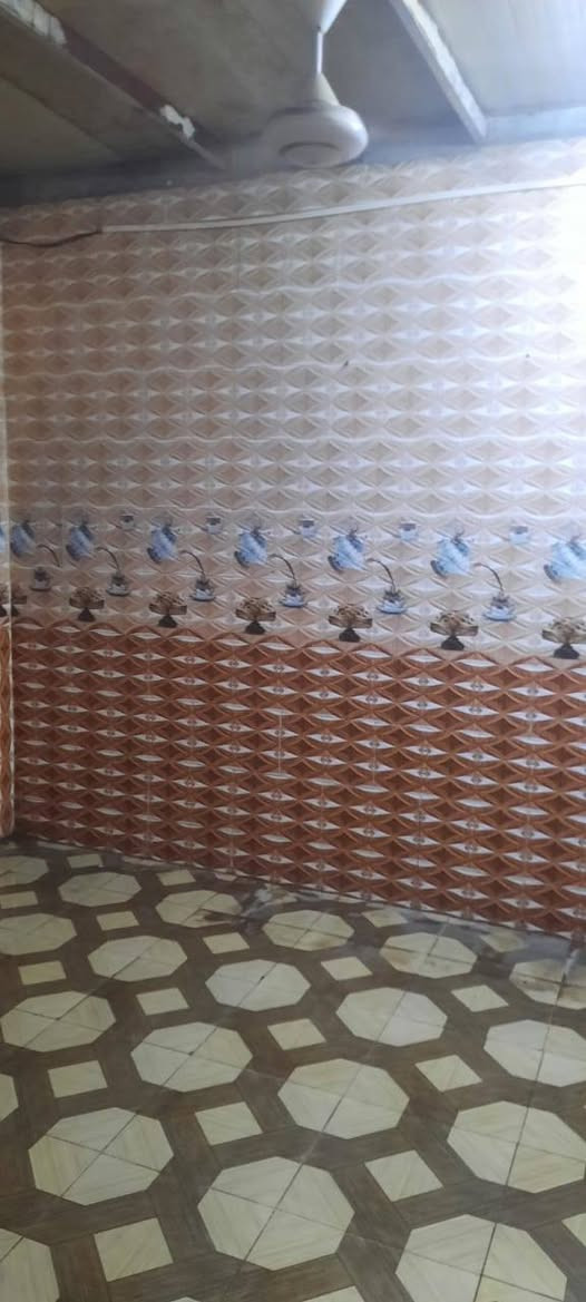 بيت تجاوز البيع مساحةالبيت 150 منطقة خمس اميل حي صادق مقابيل حي طارق هذا رقمي واتساب ***********
