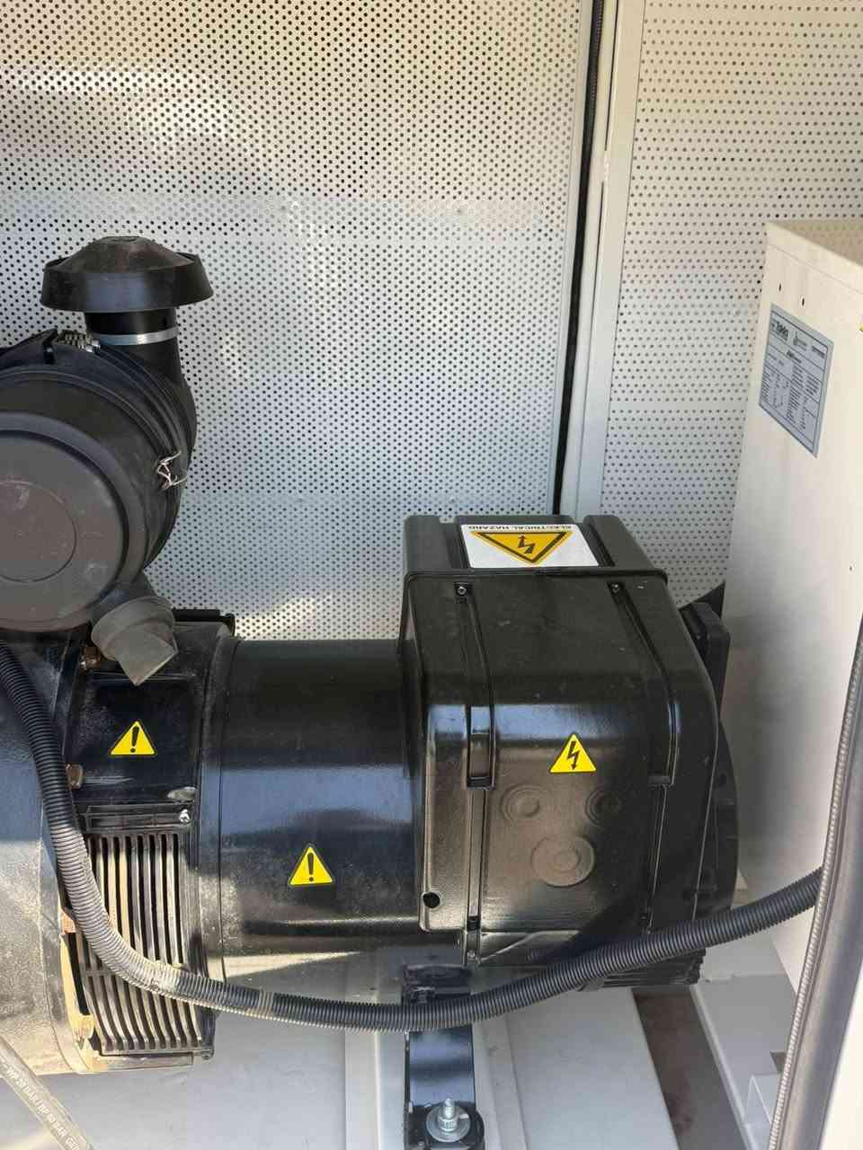 بيركنس ( 🇬🇧 PERKNS) ✅️ 3 سلندر ✅️ 50 KVA ✅️مشتغل 1,928 سعات ✅️
☎️کورك فايبر واتساب ***********☎️
☎️ اسیاسیل : ***********
(ڤالڤو🇸🇪 بیرکنز🇬🇧 کمینز🇺🇲 دوسان🇰🇷 افیکو🇮🇹 دویس🇩🇪 مرسیدز🇩🇪 کاتلبیلر🇺🇲)
