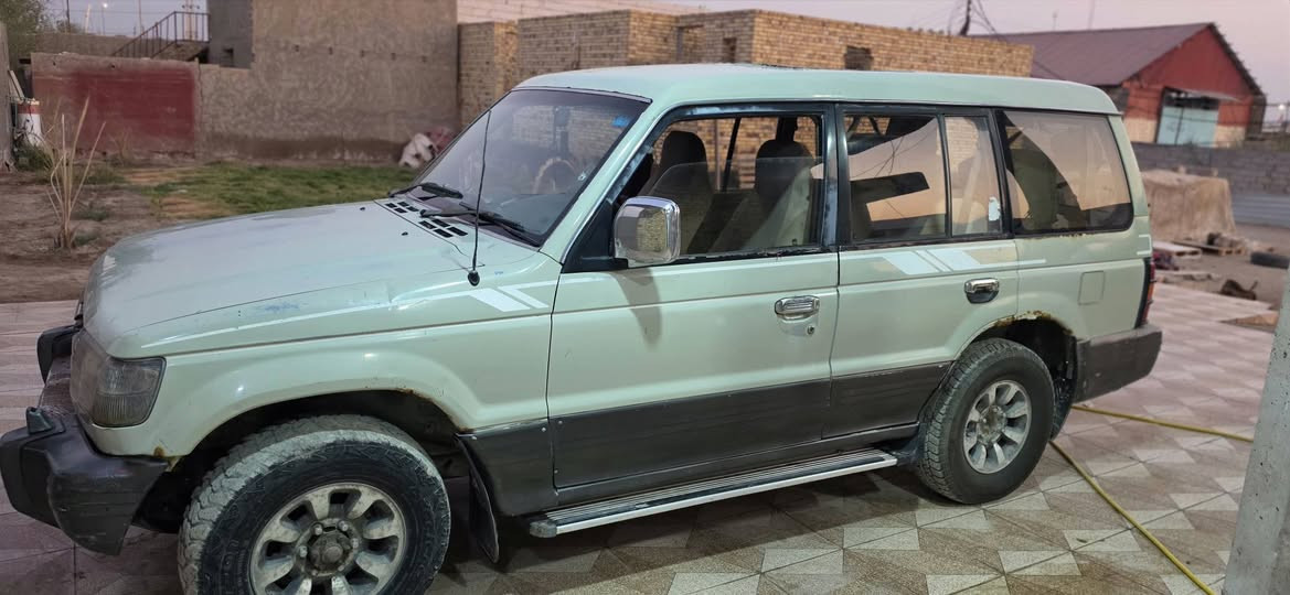 السلام عليكم باجيرو 91 رقم بصره انكليزي  بسمي تحويل مباشر بيع او مراوس ب بيكم
باجيرو 91 رقم بصره بسمي مكفوله من الضربه والصبغ 
مكينه وكير نص عمر حداديه واسط زوج تاير خلفي جديد 
كهربائيات شغاله  بيع او مراوس ب بيكم السعر 35 وبيها مجال العنوان الديوانية قضاء الشامية 
رقم الهاتف ***********
***********
