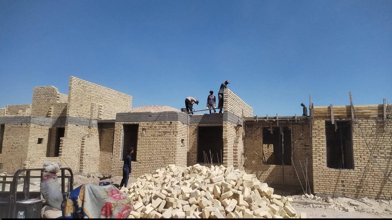 شركة صدى دجله للمقاولات العامة 
حلمك ببيت العمر.. نتحه إلى واقع بأعلى المواصفات!!!! 

إلى أهلنا الأعزاء، تعلن شركة [صدى دجلة للمقاولات العامة] عن استعدادها التام لتنفيذ وبناء الدور السكنية والفلل والمجمعات بأفضل الأسعار وأعلى معايير الجودة.

لماذا تختارنا؟ 

كوادر هندسية وفنية متخصصة لإشراف دقيق على كل مرحلة.

التزام تام بالمواعيد وتسليم المفتاح في الوقت المحدد.

استخدام أجود مواد البناء والمطابقة للمواصفات القياسية.

تصاميم حديثة تناسب جميع المساحات والأذواق.

تنفيذ متكامل: (هيكل، تأسيسات كهربائية وصحية، تشطيبات وديكورات). 

دعنا نساعدك في بناء مستقبل عائلتك بأمان وثقة.
الدفع بنظام الدفعات حسب مراحل البناء ع شكل ٣ دفعاات

للاستفسار والحجز، يرجى الاتصال أو مراسلة الصفحة: 

الهاتف / واتساب: [***********]
