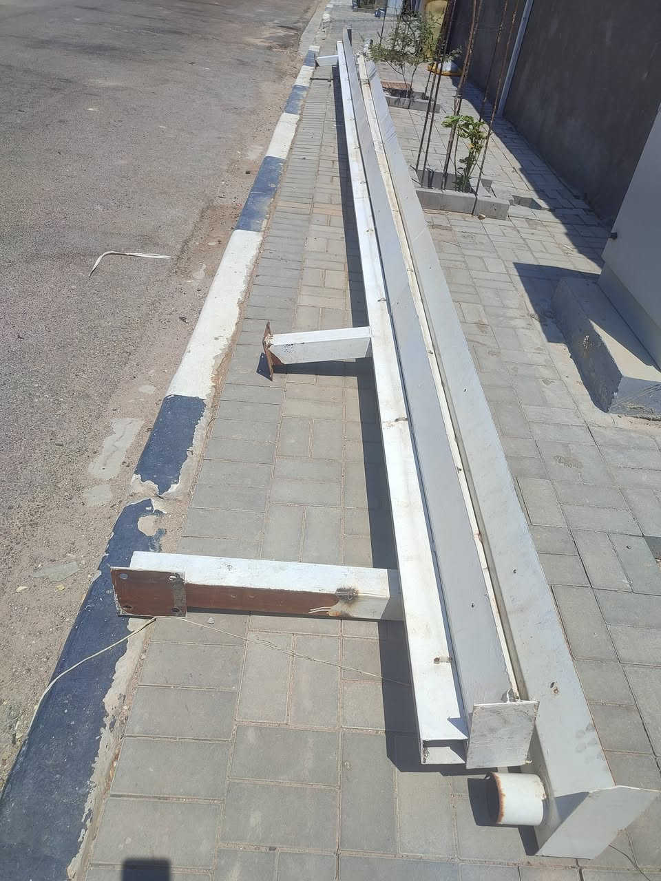 السلام عليكم.. قمريه كايسبان مستعمله نظيفه جدا ..
القياس الطول 9 متر .. 
العرض .. 3 متر صافي .. 
يعني مع القوس 4 متر .. 
و سعرهه مناسب .. للشراي.. 
***********.. واتساب

