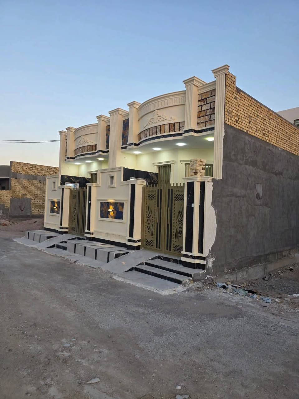 🏘️ داران للبيع
📏 مساحة الدار الواحد 100 متر + 100 متر

📍 العنوان حجي حسن الثانية (الجمعيات) ، قرب شارع 20

▪️ طابق واحد

🧱 كونكريت، بناء سنة 2026، حديثات، مامسكونات، شغل درجة أولى

🔸 الواجهة 5، النزال 20 

🌳 زراعي، سند 25 

🔹 خدمات كاملة

💰 السعر خاص أو الأتصال ع الرقم 

📞 ***********
