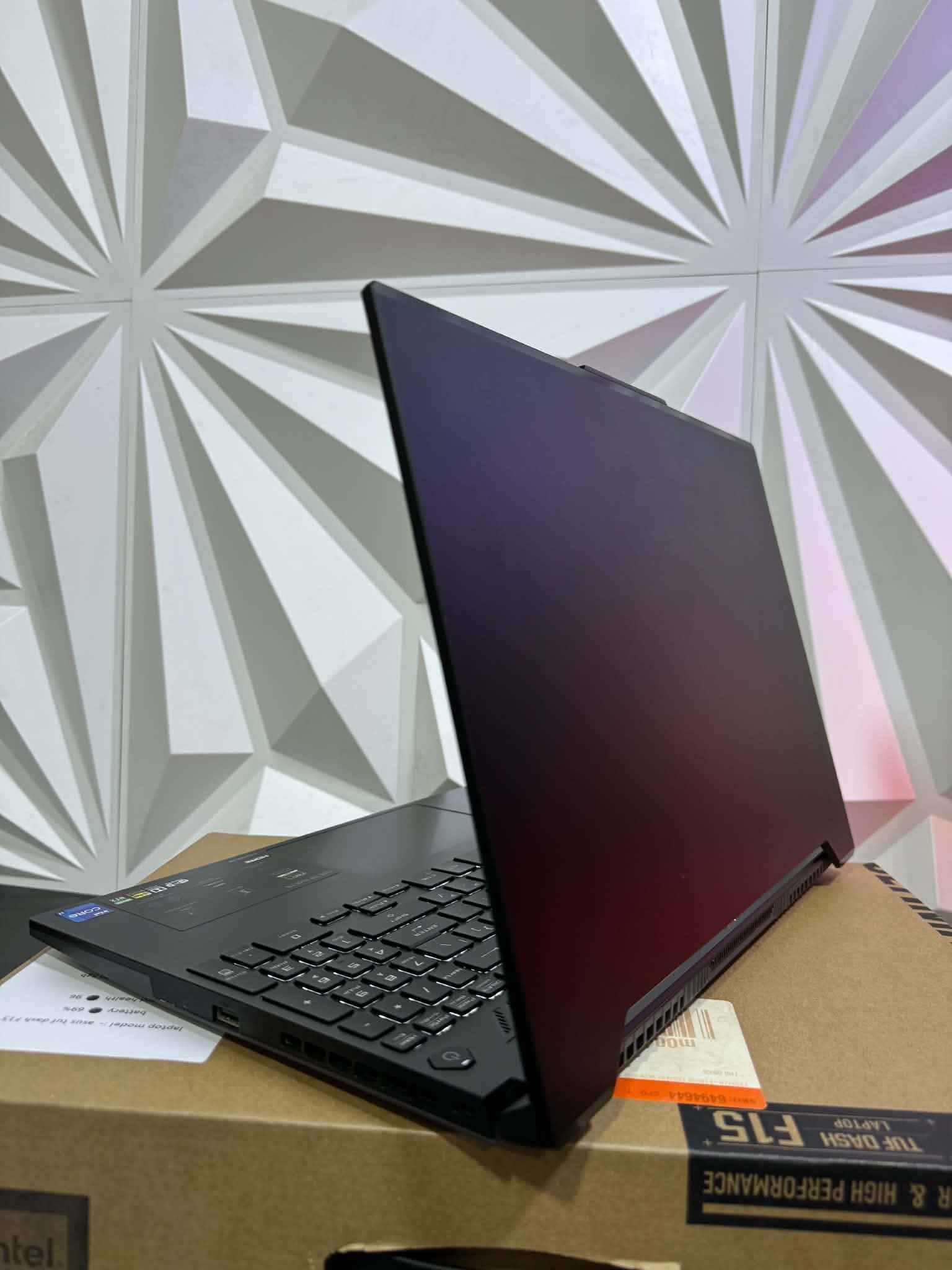 1》GPU●  RTX 3070 8gb 
2》CPU● i7 12650H
3》RAM●  16gb ddr5 2x8
4》Hard●  nvme 512gb 
5》screen●  15.6 inch fhd 144hz كويسينجاك, أربيل
