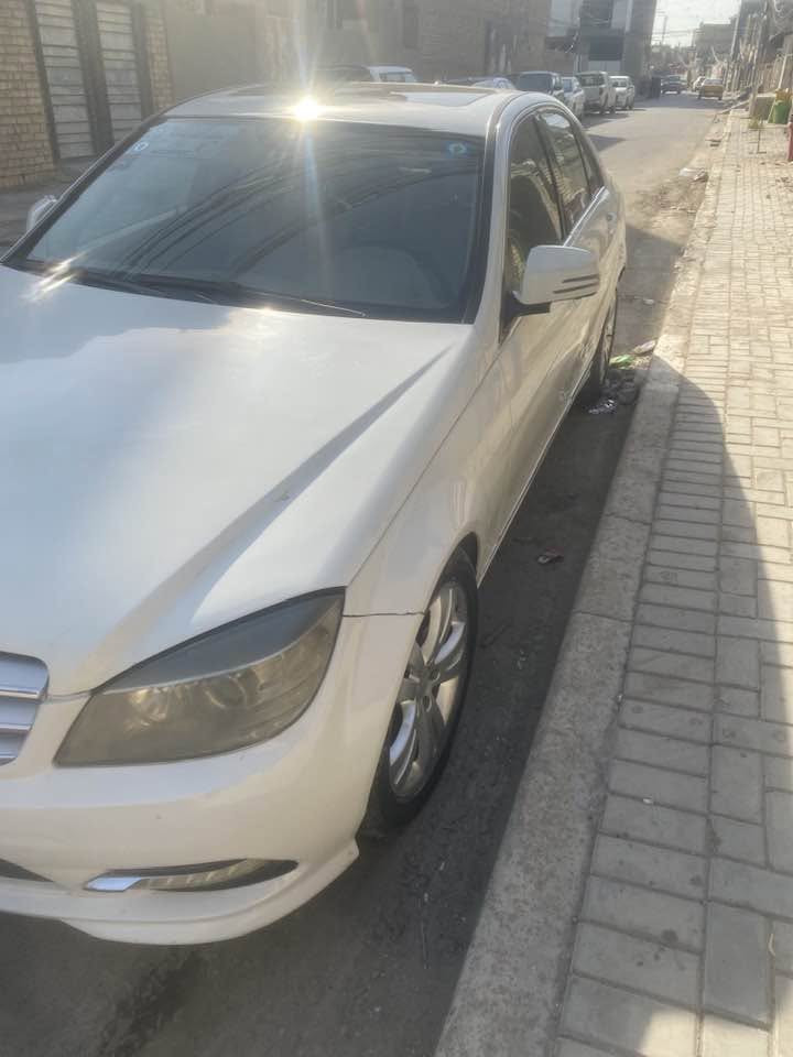 سلام عليكم 
مارسدس C300 موديل 2008 بغداد باسمي سعر 90$ 
هاتف ***********

