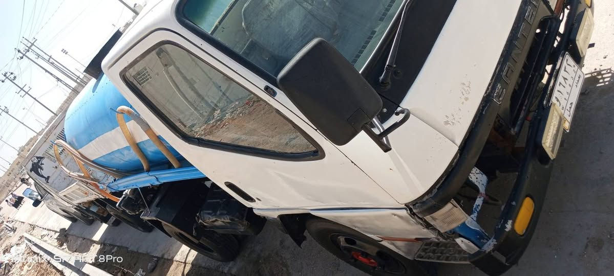 سلام عليكم 
تنكر ماء للبيع حموله 3 طن 
كلكك كلكك
گير ومكينه وشاصي كفاله 
السعر 30 بي مجال 
مامتواجد علفيس مكان ناصرية
***********
