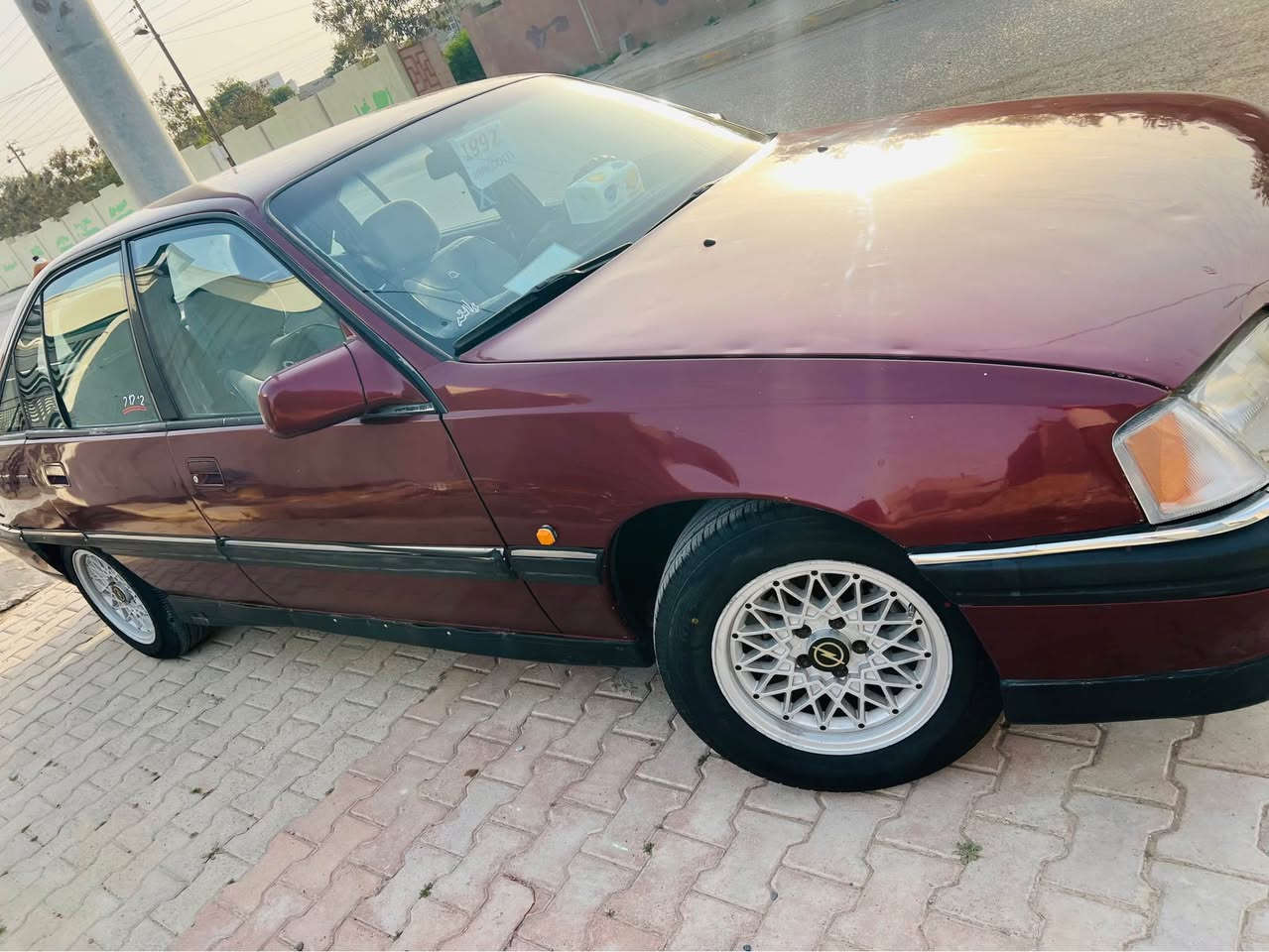 اوبل اوميكا ماروني 92 سعرها  40 سيارة جاهزة صدر تايرات كله جديد كهربائيات كلها تشتغل  مناقصها شي بدون مصرف دفتر بانزين موجود سيارة مال بيت مابيها نقص ولا مصرف شاشة كير محرك مابي عيب العنوان كركوك *********** Singapore
