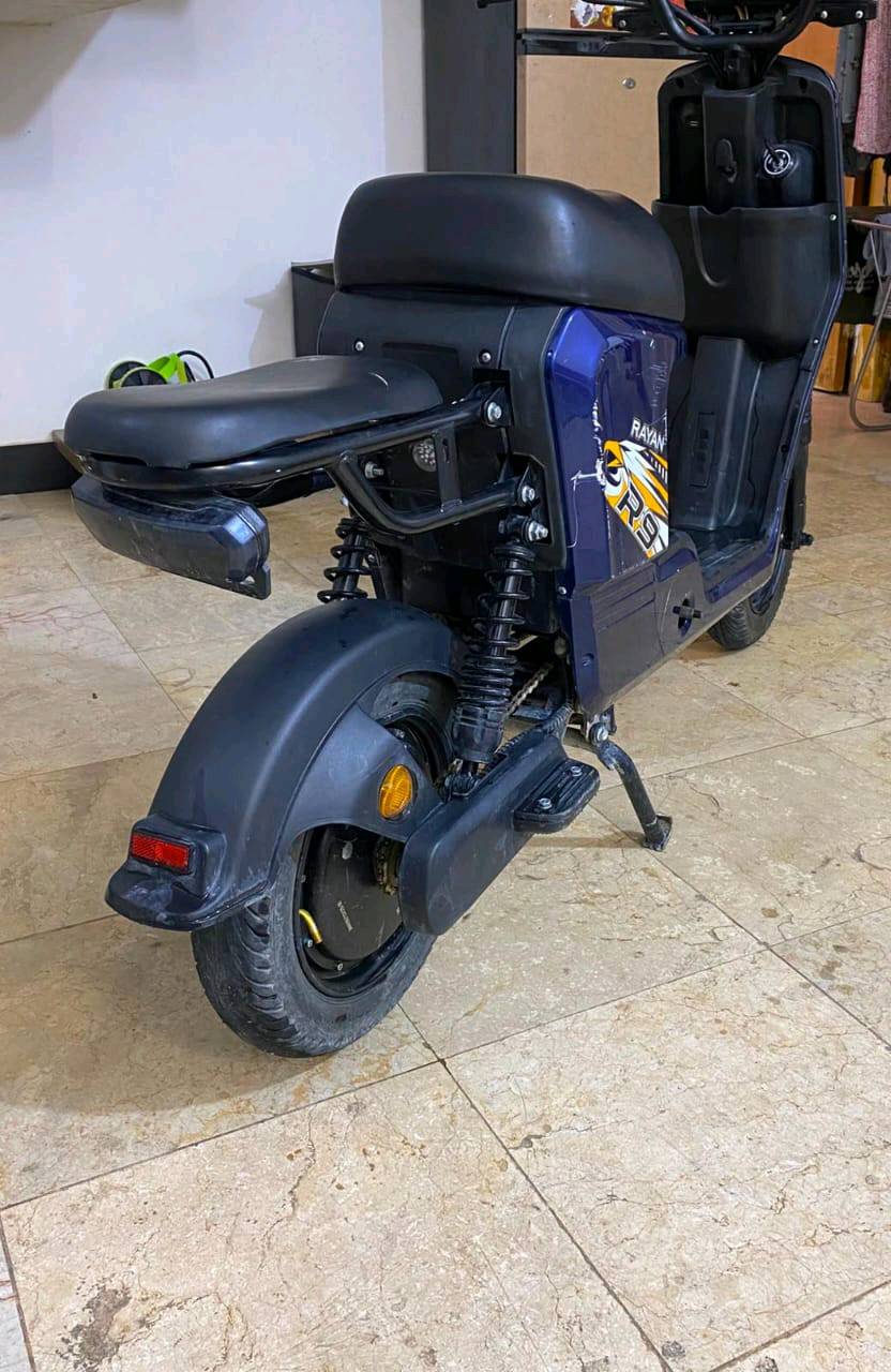 R9
5بطاريات
كهربائي كلهة شغالة
سعرهة 500 وبيهة مجال حك الجية
 مكاني النجف الاشرف