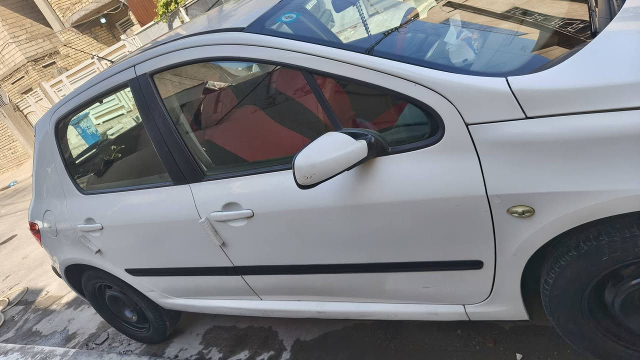 ‏للبيع
‏بيجو حجم 307 موديل 2006 
‏محرك 4 سلندر حجم 1600 
‏كير أوتوماتيك شرط المحرك والكير 
‏رقم بغداد انكليزي سنويه جديدة پأسمي وهزه جديده شرط التحويل
‏مواصفات فول معروفه البيجو
‏سياره جديده وجاهزة من كلشي شرط دينار ما تصرف عليها 
سعر 59$  
‏عنوان / بغداد حي الاعلام
‏للتواصل / ***********
‏
‏
‏
