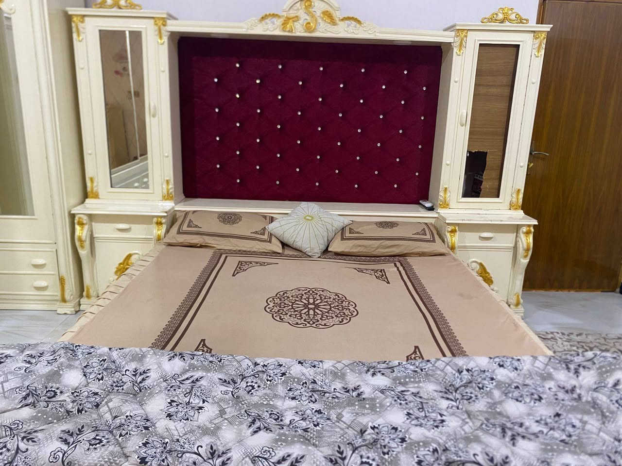 غرفة اخشاب عراقي ثقيل مليون و ٦٥٠ الف مكاني بابل
واتساب
***********
