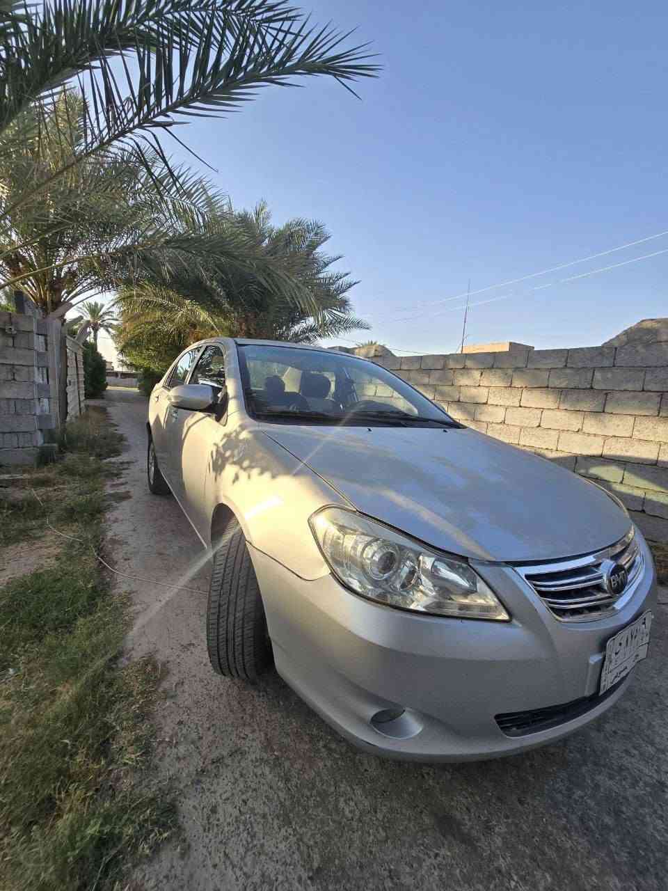سلام عليكم
سياره BYD 
نوعه G3
السياره مكفوله من الصبغ 
المواصفات بصمه + فتحه سقف + تحكم ستيرن والمواصفات البقيه موجوده كدامك بالصور 
السعر 50 ورقه وقابل للتفاوض 
للتواصل :ـ  ***********
الرقم الثاني :- ***********
واتساب واتصال متوفر
