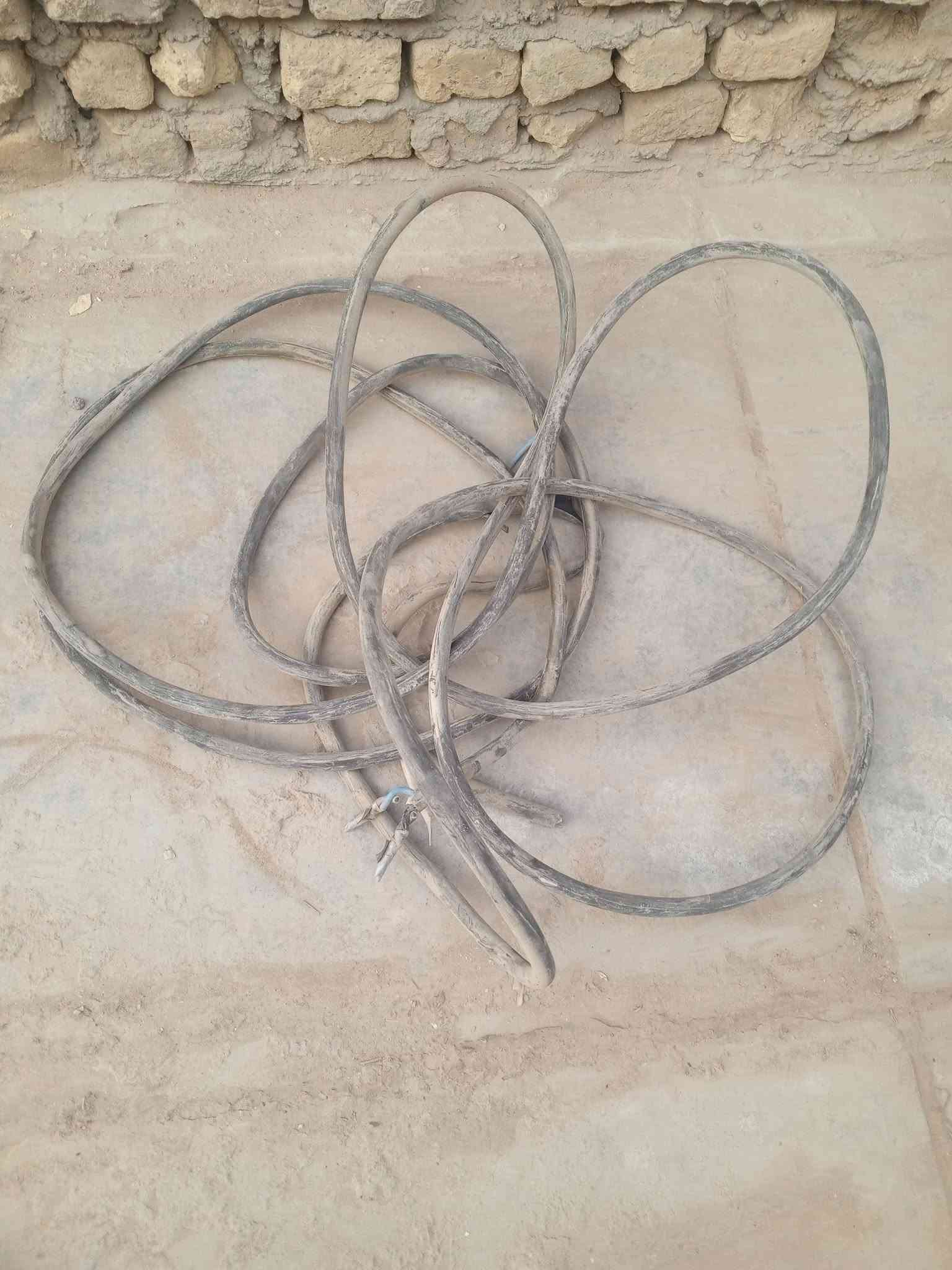 مجموعه كيبلات ثري فيز وسنكل فيز كيبلات كيزر وكيبلات سبلت نضيفات على الفحص كلمن وسعره ***********
