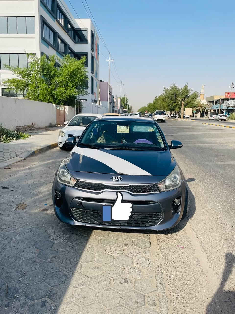 سلام عليكم كيا ريو موديل 2019 خليجي بيه ضربه الخلفي ماواصله لحوض مكينه 1400 مستحقه 
ماشيه 29 الف السعر 100 وبيه مجال الرقم *********** بيه واتساب موجود ماسنجر
