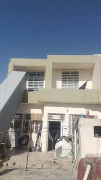 بيت • ٣٠٠م • طابقين