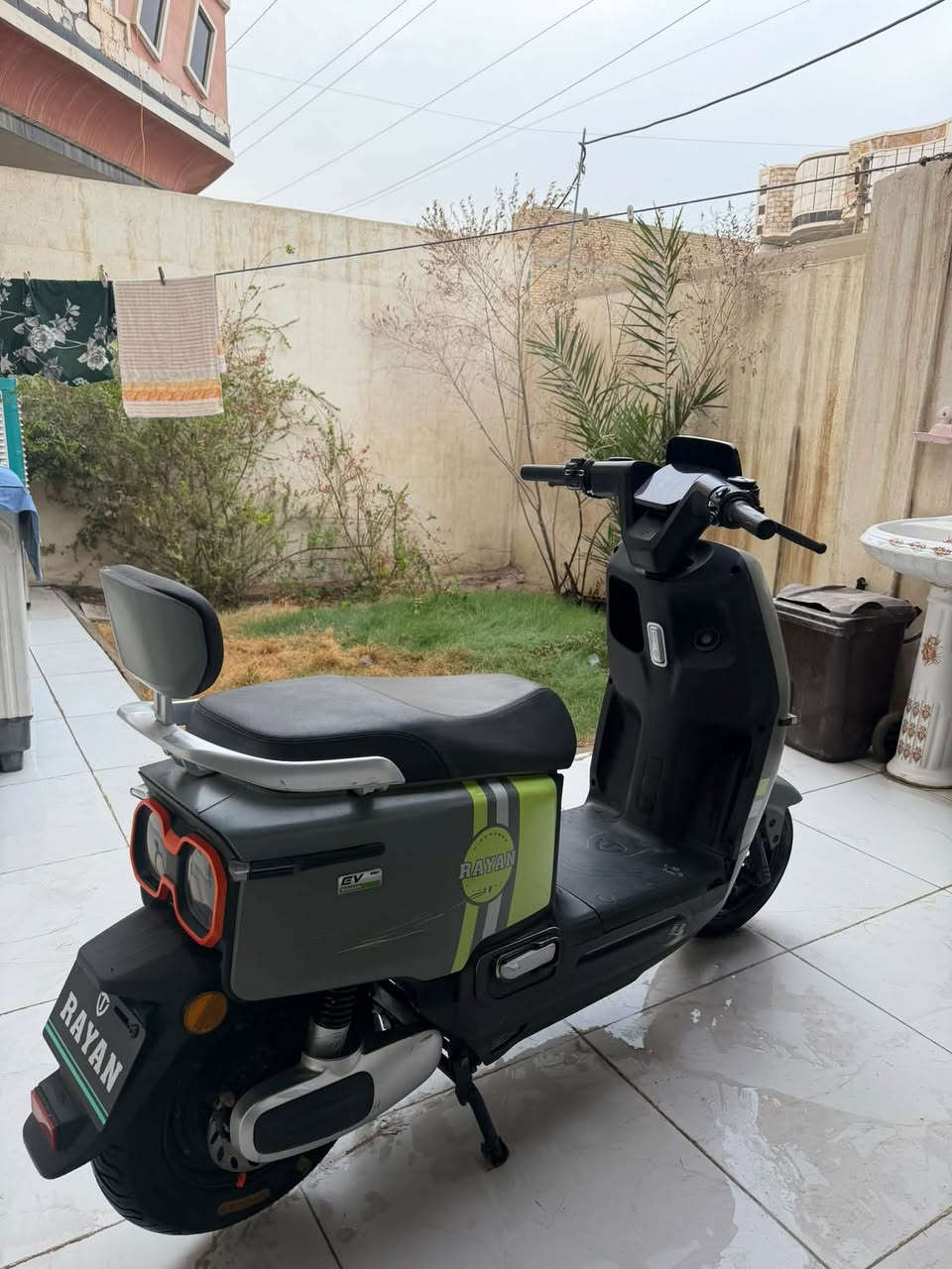 دراجة كهربائية • ريان • حك بالجهه