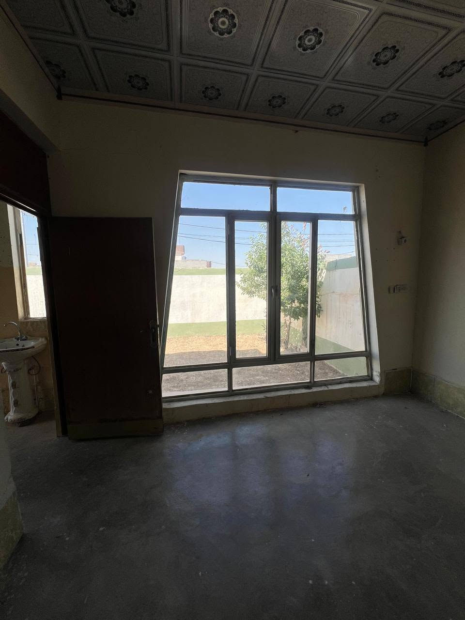 السلام عليكم بيت للبيع زراعي المساحة 200متر جاهز للسكن سعرو بلاش 33مليون وبي مجال بسيط بكاع نجم الجحيشي للاستفسار الاتصال بالرقم ***********
