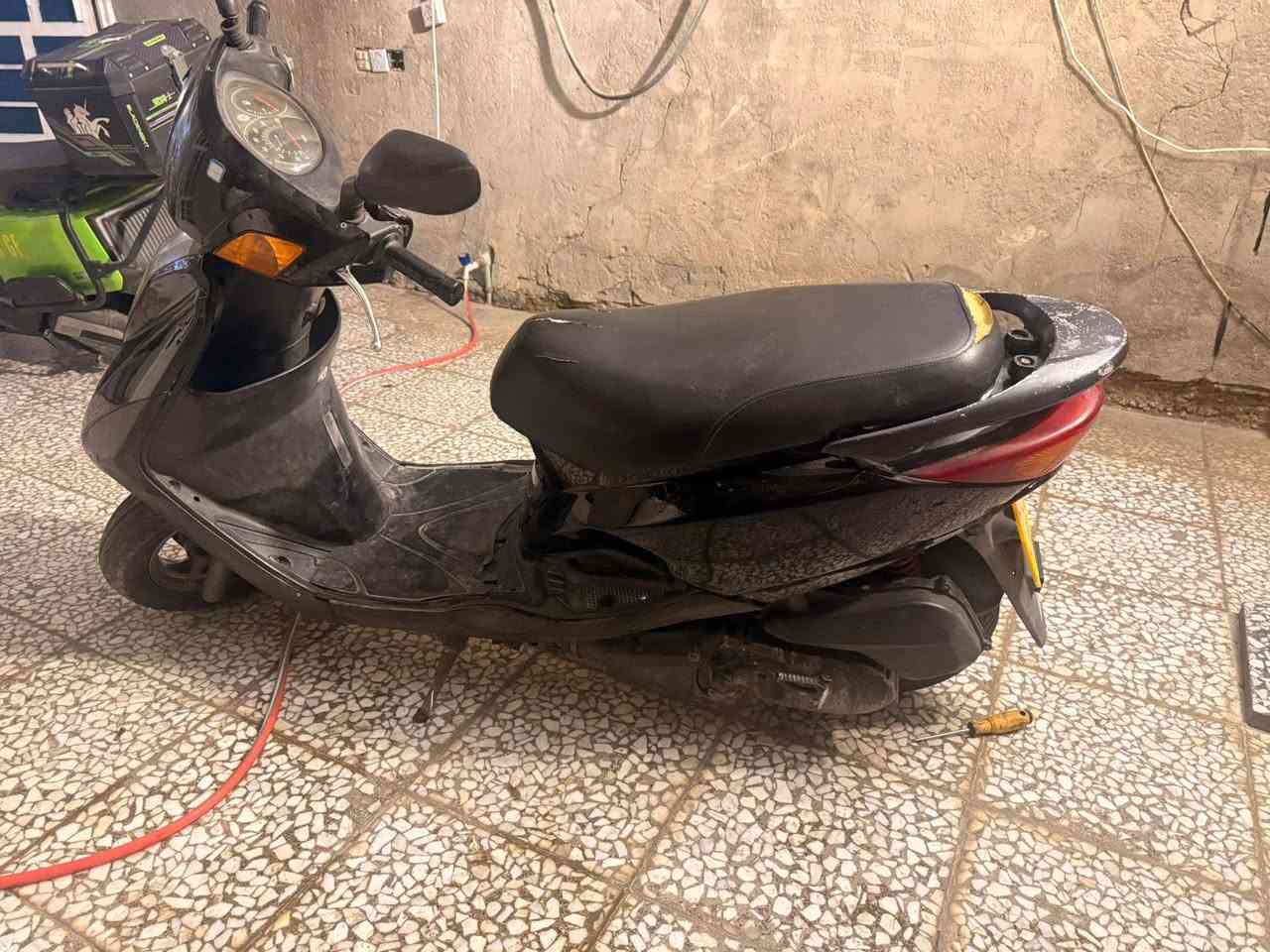 دراجه بريز نقص بيه بس كابريتر سعره من الخير 300والله تشد كابريتر. وين متريد روح لا وكفتك رجعه مكاني بغداد زعفرانية رقمي (***********)
