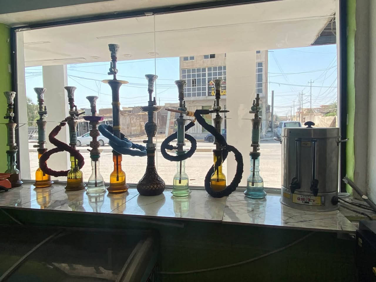 صباحك يبدأ من يمنا.. وأجواؤك يمنا تختلف! ☕☀️💨
مقهى وحدائق ليالينا يرحب بكم يومياً بحلته الصباحية والمسائية!
⏰ متواجدين  يومياً من 10:00 صباحاً إلى 2:00 فجراً
روق بالك بأطيب الأجواء:
🫖 جاي عراقي أصيل يعدل الراس
☕ قهوة عربية وفرنسية
🍹 عصائر طبيعية ومشروبات ماكينة باردة
💨 نراكيل فاخرة بجميع النكهات
مكانك ومكان أصحابك ينطركم!
📍 العنوان: بيجي - شارع المصرف - مقابل حلويات الملكة - مجاور قاعة الحديد
📞 للحجز والاستفسار: ***********
