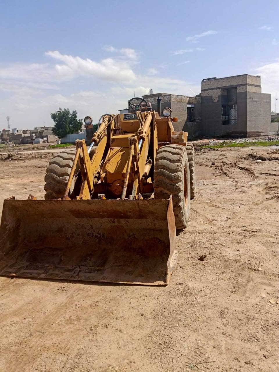لبيع شغل كتر حجم 910
نصيف مكرك كير شاطي 
تايرت جفبلس
***********
