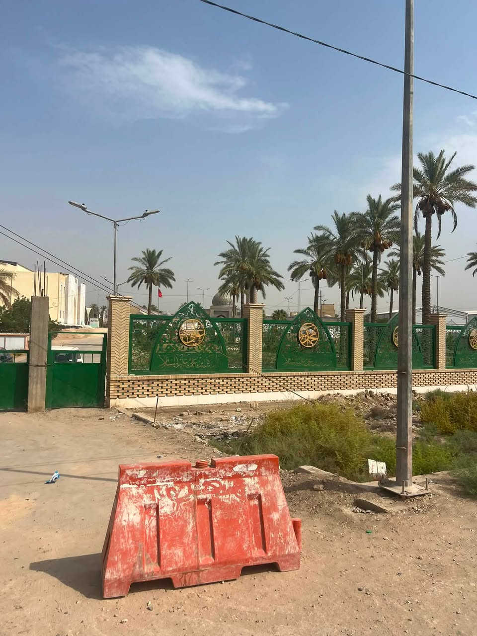 السلام عليكم
قطعه للبيع المساحه 200 م 

قرب الامام بكر بن علي 

خدمات بيها مي وكهرباء 

مدفونه وكامله 

طابو زراعي سند 25  تحويل قريبه ع الشارع العام  @‭***********‬
