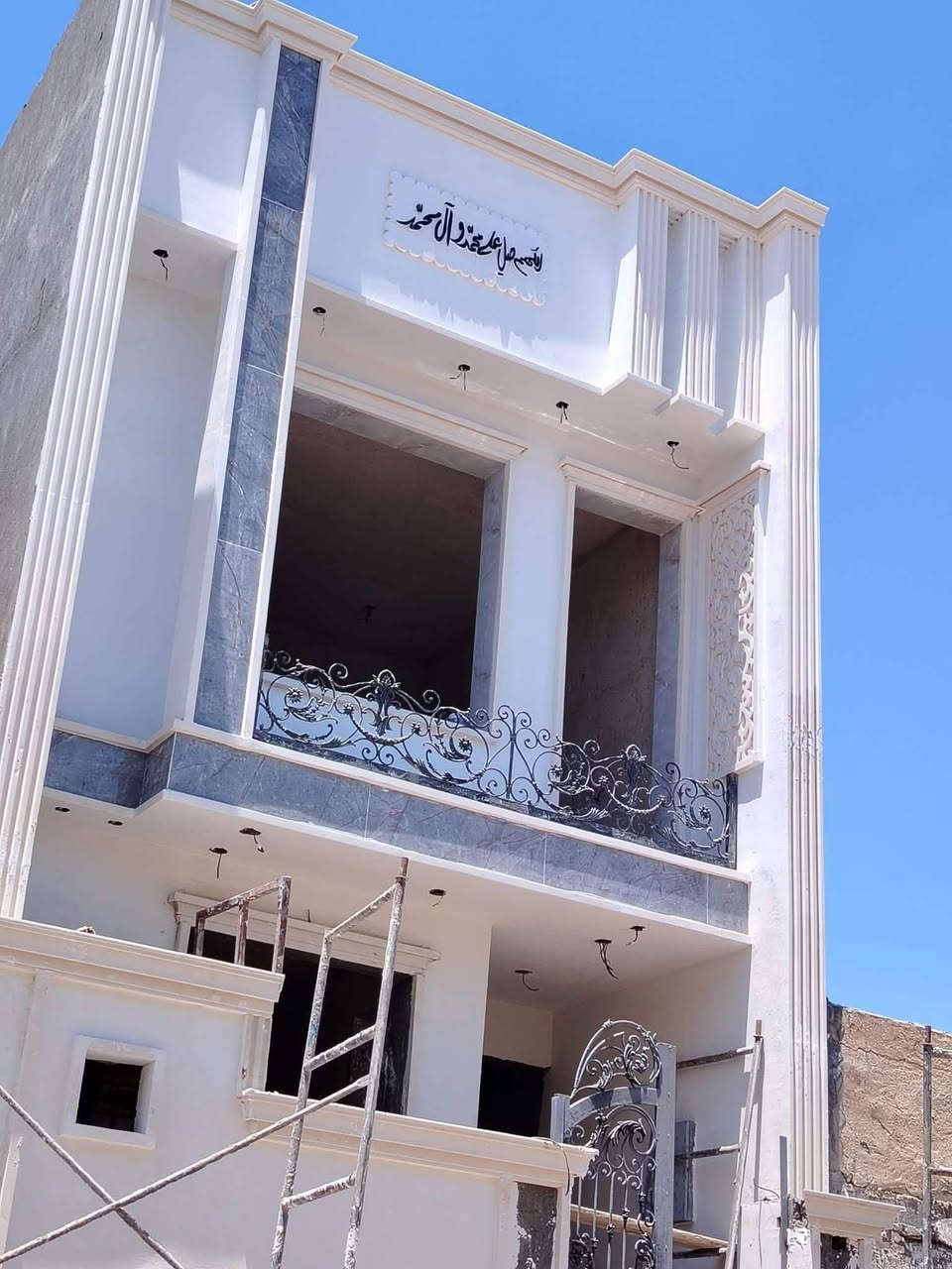 متوفر كادر لـبخ وديكورات لعمل كافة الديكورات الحديثة للأستفسار مراسلة الصفحة التالية جرح الحنين  أو الأتصال على الرقم ***********
