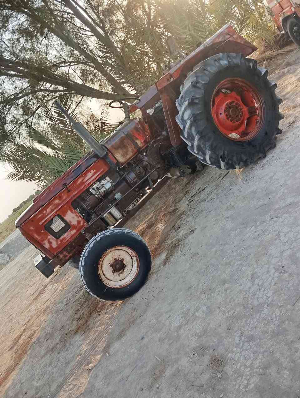 للبيع 88 مكينه مكفوله محرك كير كسل جهاز رفع صدر تخم تايرات كهرباء جاهزه من كلشي شرط الكراب بيريك مكان نعمانيه نهر المالح سعر 2700 تصال ***********
