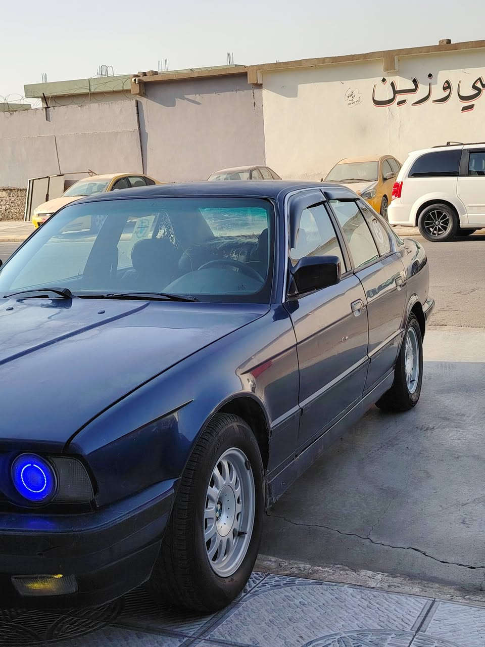 السلام عليكم اخواني مكلف بلنشر بي ام 520كبس رقم الماني نينوى سنويه 2029كابون ورقي متوقف شرط التحويل شرعي بل موصل 
محرك كير شرط موديل 1991تخم وره كدام شرط تخم تايرات شرط ويل صقر سياره كهربيات شغلاه كلها جمات جوبي بلا سلايت بيها طخه بجملغ الوره سياره مصبوغه عام وبيها مكانات معجون كدام العين انطيك شرط مامكصوص ولا امشرح شرط وشرط التحويل دخلها كلش زين والصوره مال الداخل موجوده لايت زينول مسجل اربع سماعات شغلا شرط سياره بسعر البلاش يرهم مراوس وبيع حسب القناعه الشراي يتصل او يجي مباشر ويدلل مكاني موصل الايمن امشيرفه 
***********
***********
السعررررر28وبيها مجال
