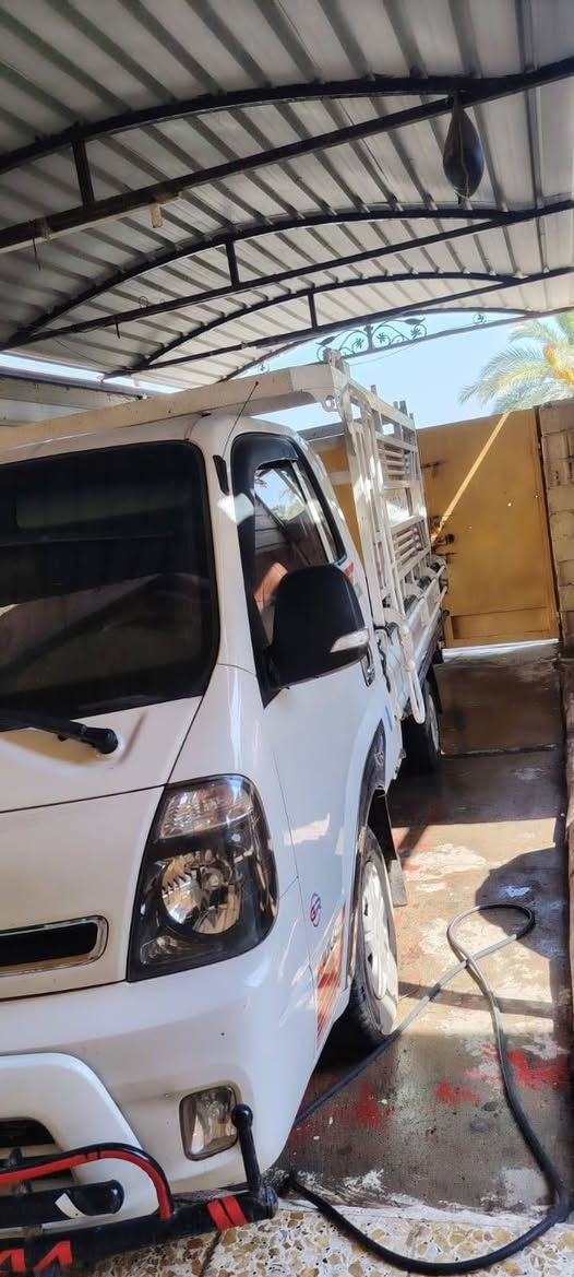 سلام عليكم للبيع سياره بنكو2700 مكفوله كفاله عام لاتنقيص ولا تبخير حيل نضيفه رقمها حلوو 2018 عارضها 120 ورقه رقم بغداد انكليزي العنوان بغداد المشاهده الاتصال *********** وتساب عندي
