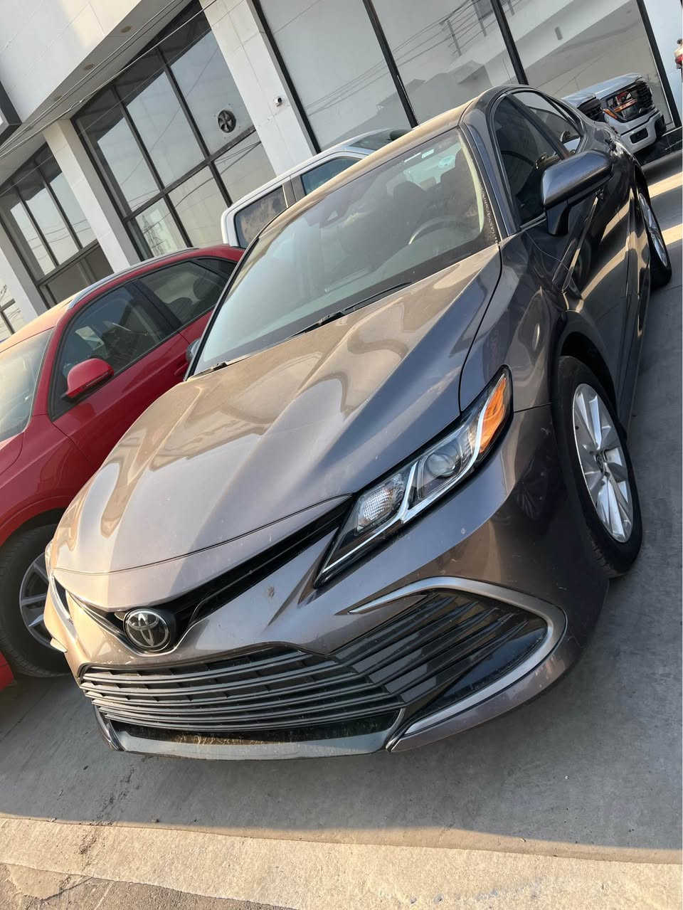 Toyota camre 2024 LE 
سياره زور خاوينه بيش كه بسه بي داخليه 3 قطعة ي بشته وه صبخه بي ايرباكه بشرتي رقم هه مو شوينكي بشرته مشتري بيوندي بكه به واتساب 
*********** واتساب فقد اكر, نينوى
