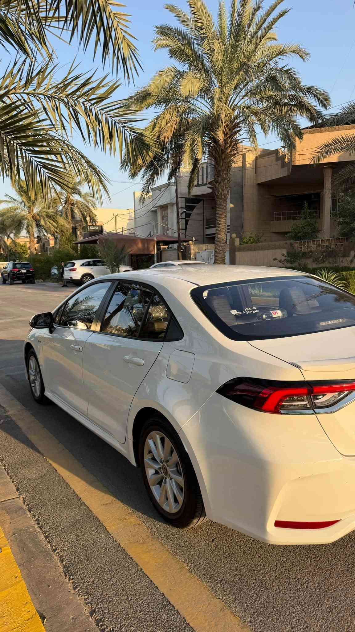 كورلا خليجي هايبرد2025
ماشية ٢٦ الف كيلو 
فول موصفات
فتحة
بصمة
شاشية كار بلي
قطعتين تبريد 
داخل جلد اسود
سيارة بيها فقط رصعتين بل جاملغ خلفي 
‏سعر154وببها مجال بسيط 
***********
