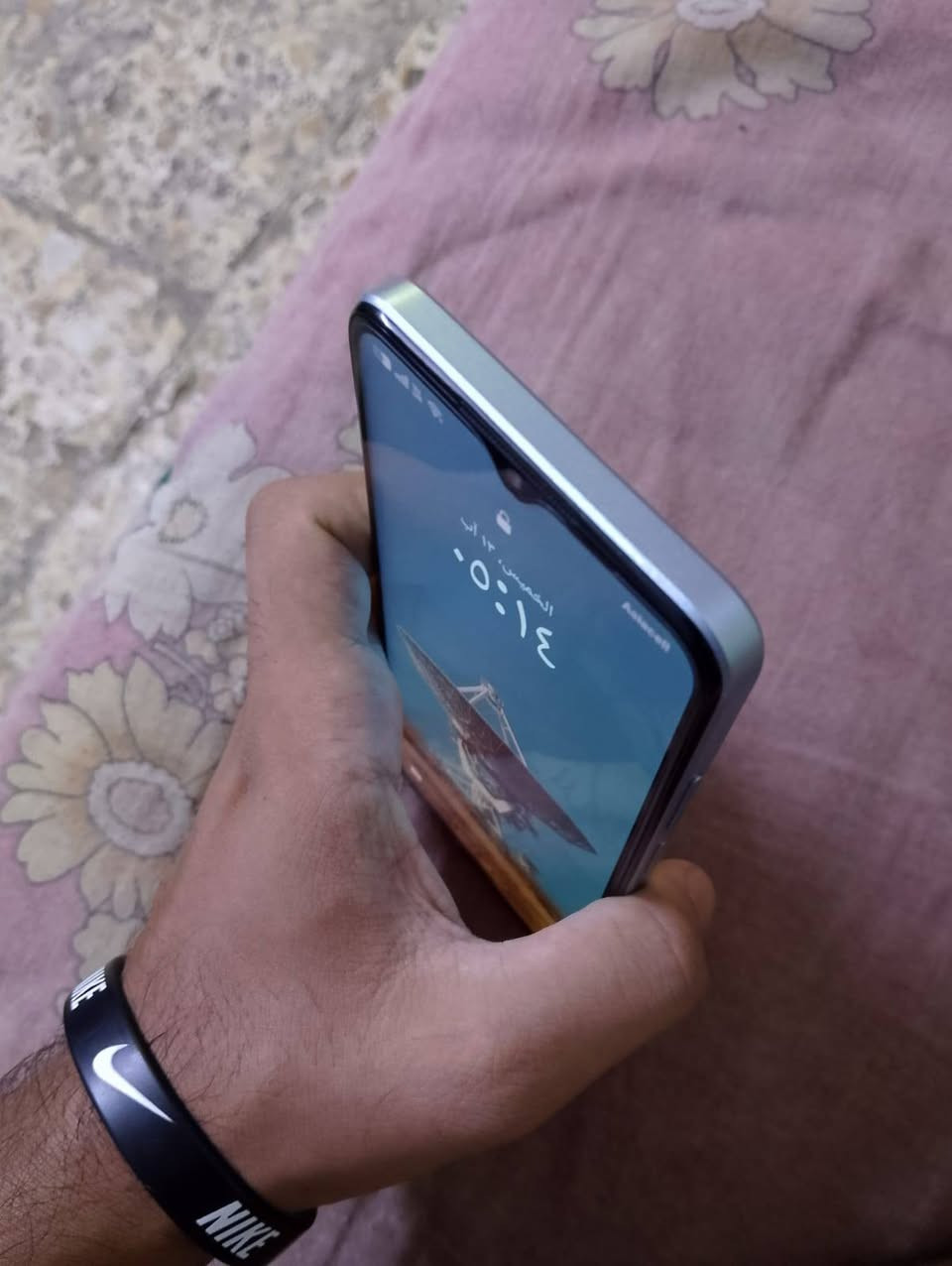 oppoA18
ذاكره 128 
عشوائيه 4+4  يعني 8
جهاز نضافه 100 %
سعر خاص 
*********** وتساب
