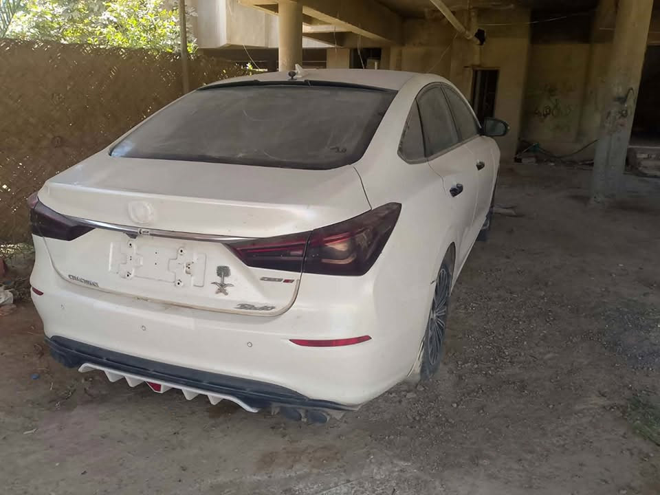 مراوي بسايبات ثنين او بيع
السلام وعليكم شانجان موديل 19. سنويه ساقطه ب23 تاخذ مصفره سياره حره بسم ولدتي.  
مجفته مره وحده و بيها حماوه ليش مادري
فول مواصفات ومعروفه الشانجان الايدو 
عنوان بغداد حي الفرات
  ***********مراوس بسايبات ثنين جدد او بيع 75 بيه مجال بسيط حك الجيه.
